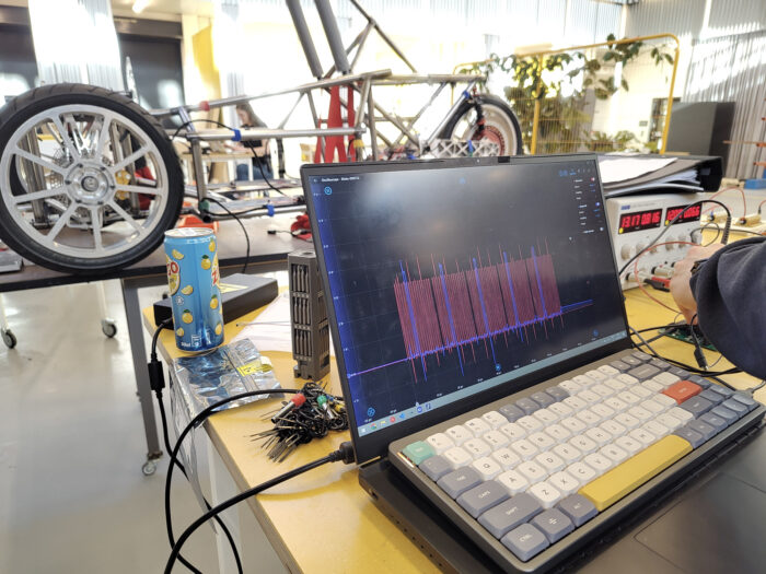Chalmers solar team Moku:Go Oscilloscope